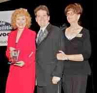 Karyn Buxman RN with 2009 Healthcare Award – Invisible Disabilities Association