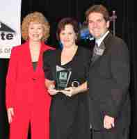 Theresa Webster with 2009 Perseverance Award – Invisible Disabilities Association